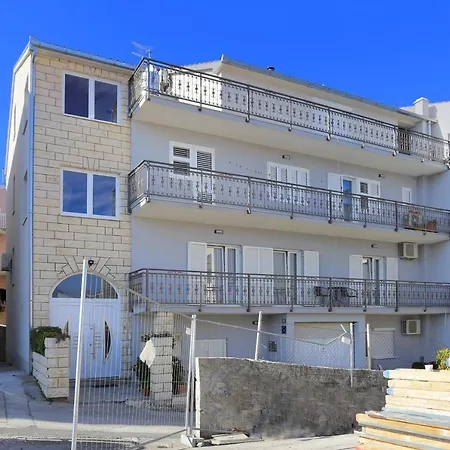 11518c Apartman